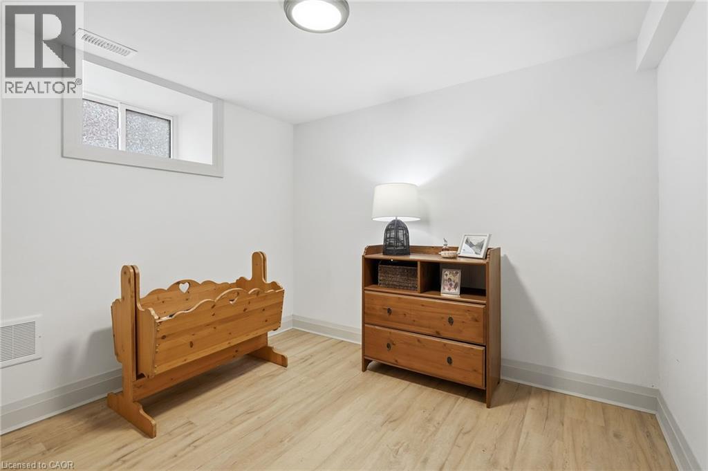 286 East 18th Street, Hamilton, Ontario  L9A 4P6 - Photo 39 - 40807721