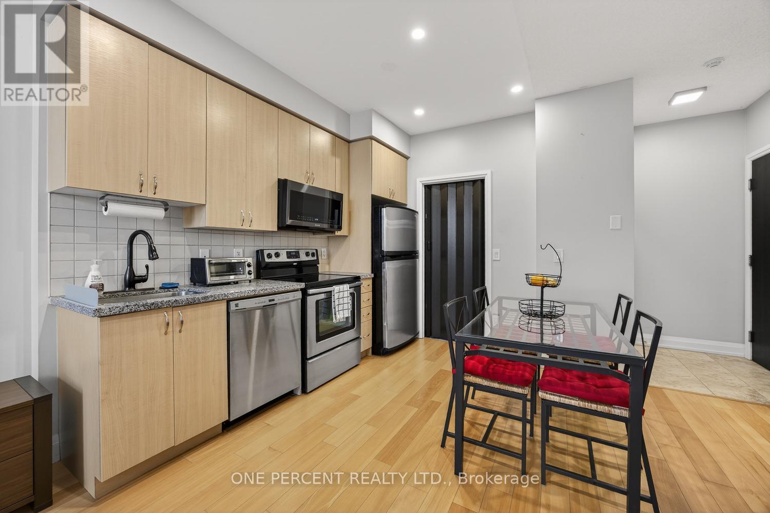 Ph11 - 55 De Boers Drive, Toronto, Ontario  M3J 0G5 - Photo 4 - W12820240