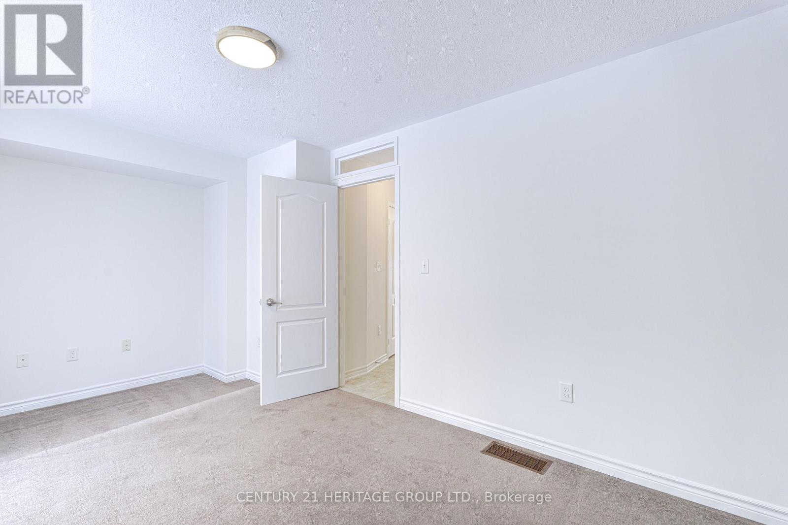 2 - 1117 Haig Boulevard, Mississauga, Ontario  L5E 2M6 - Photo 9 - W12820292