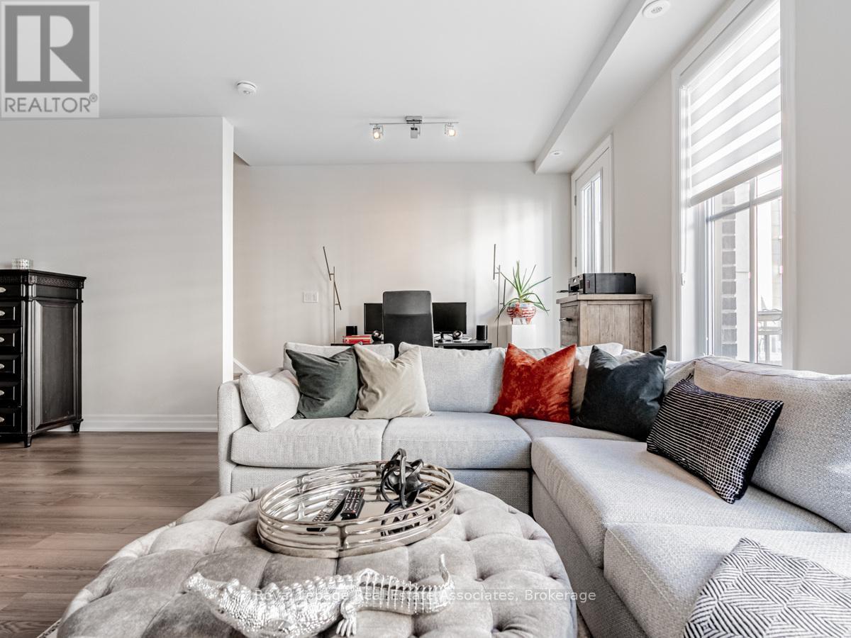 511 - 657 Cricklewood Drive, Mississauga, Ontario  L5G 0B8 - Photo 17 - W12820298