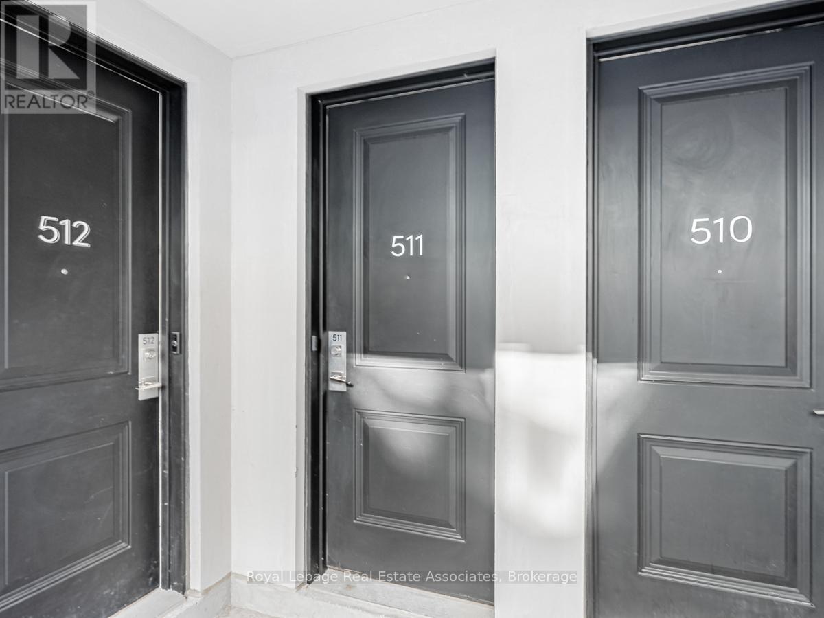 511 - 657 Cricklewood Drive, Mississauga, Ontario  L5G 0B8 - Photo 2 - W12820298