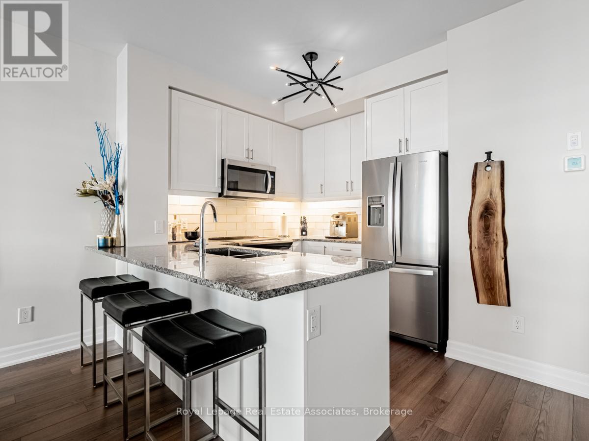 511 - 657 Cricklewood Drive, Mississauga, Ontario  L5G 0B8 - Photo 6 - W12820298