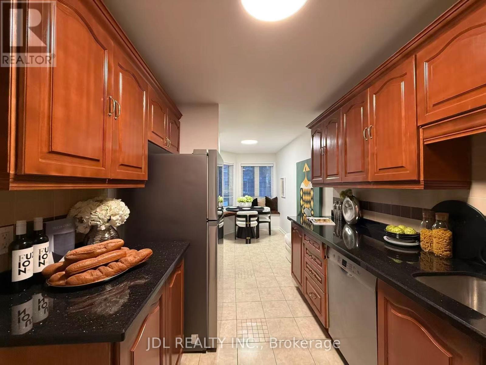 112 - 2205 South Millway, Mississauga, Ontario L5L 3T2 - Photo 19 - W12820350