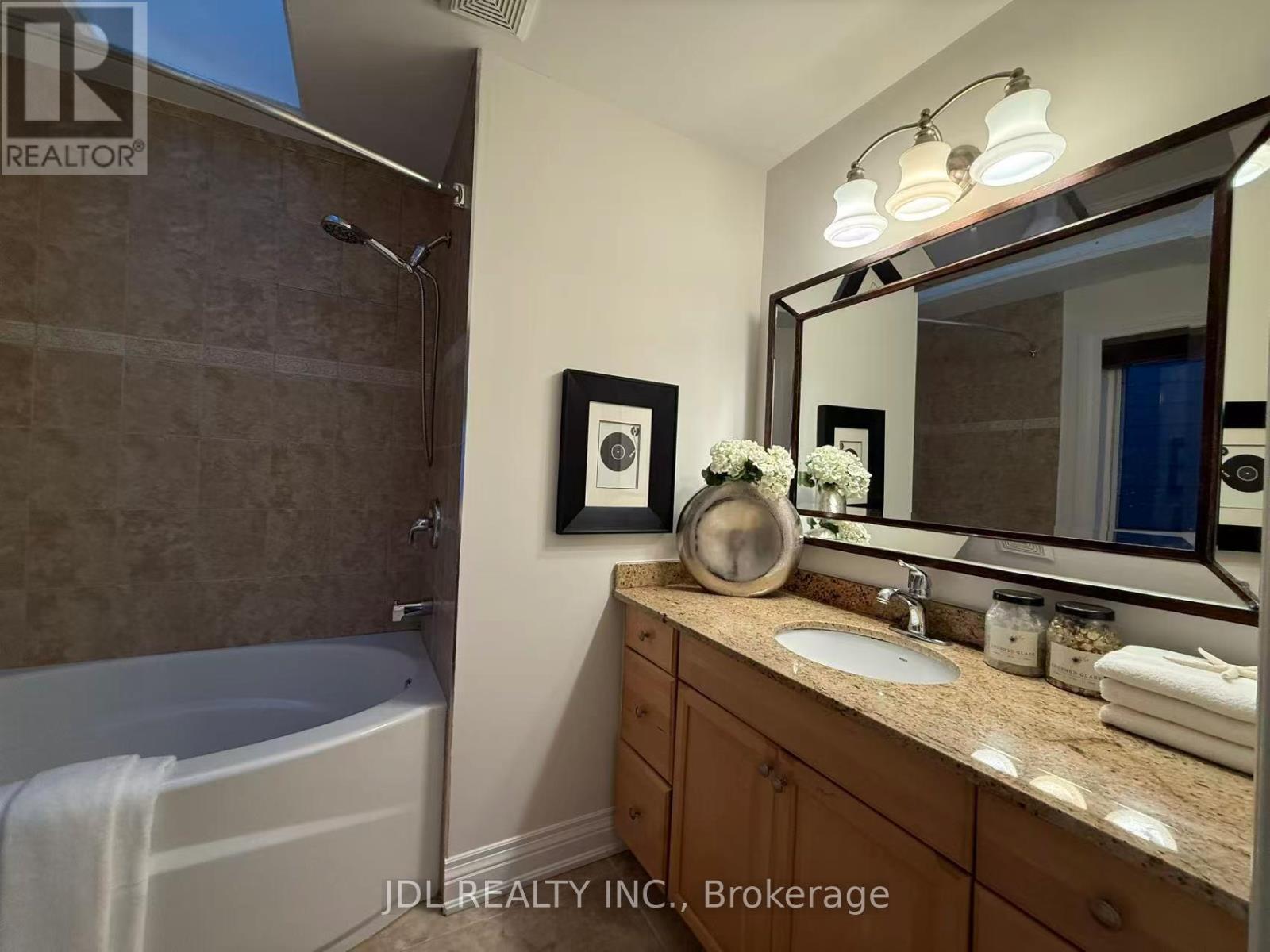 112 - 2205 South Millway, Mississauga, Ontario L5L 3T2 - Photo 34 - W12820350