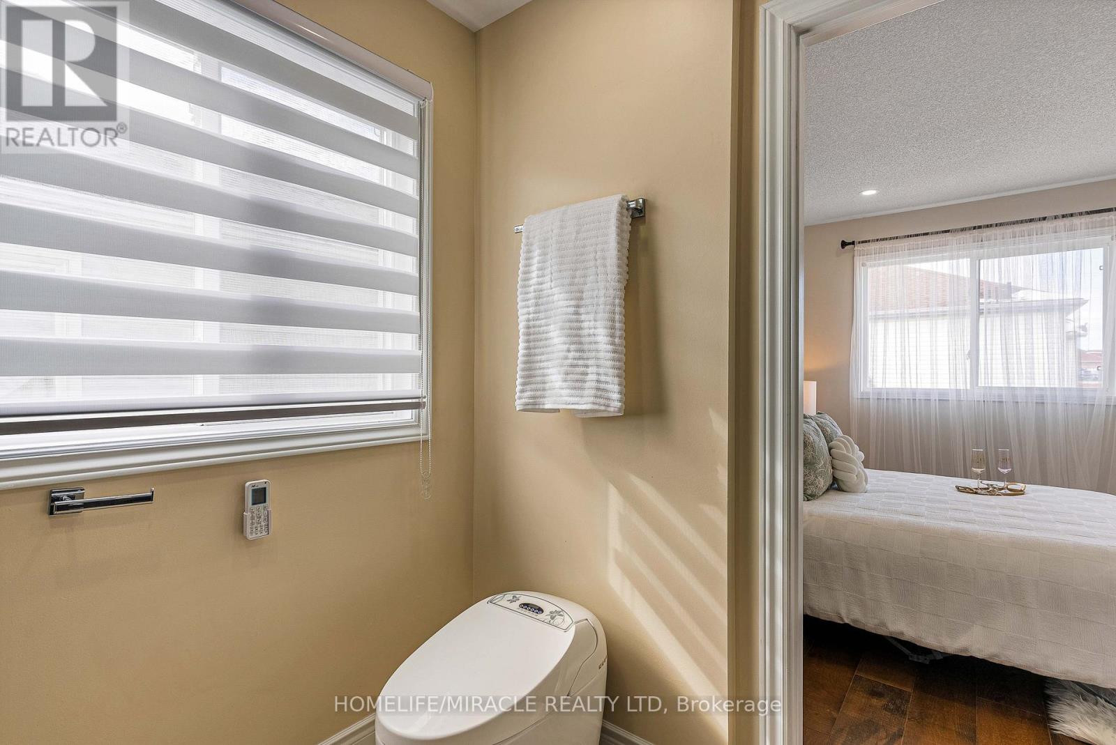 2831 Westbury Court, Mississauga, Ontario  L5M 6B4 - Photo 22 - W12820414