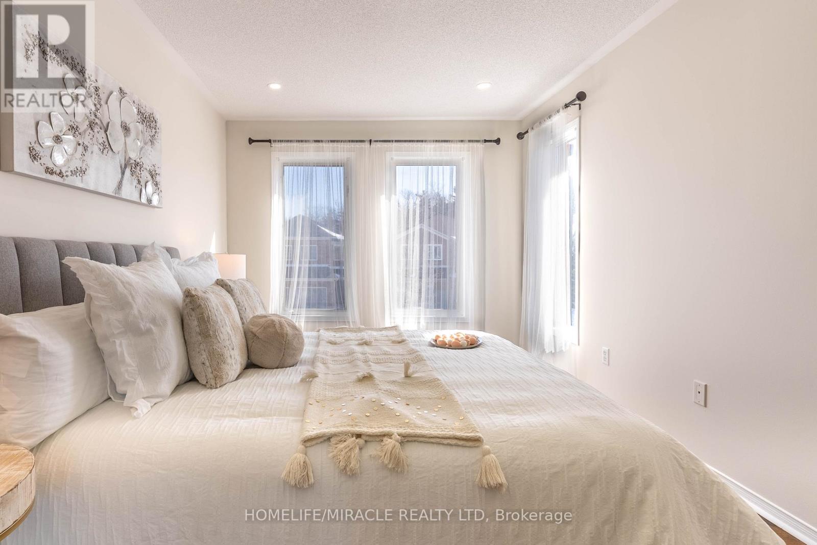 2831 Westbury Court, Mississauga, Ontario  L5M 6B4 - Photo 33 - W12820414