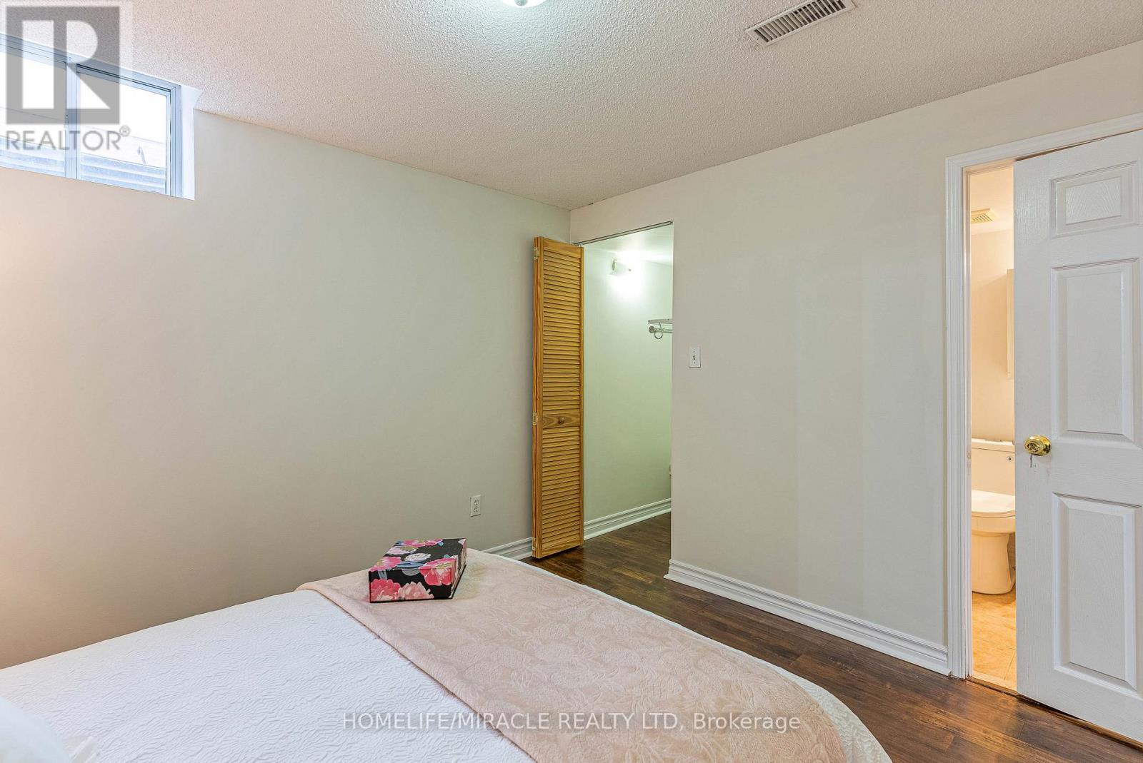 2831 Westbury Court, Mississauga, Ontario  L5M 6B4 - Photo 36 - W12820414