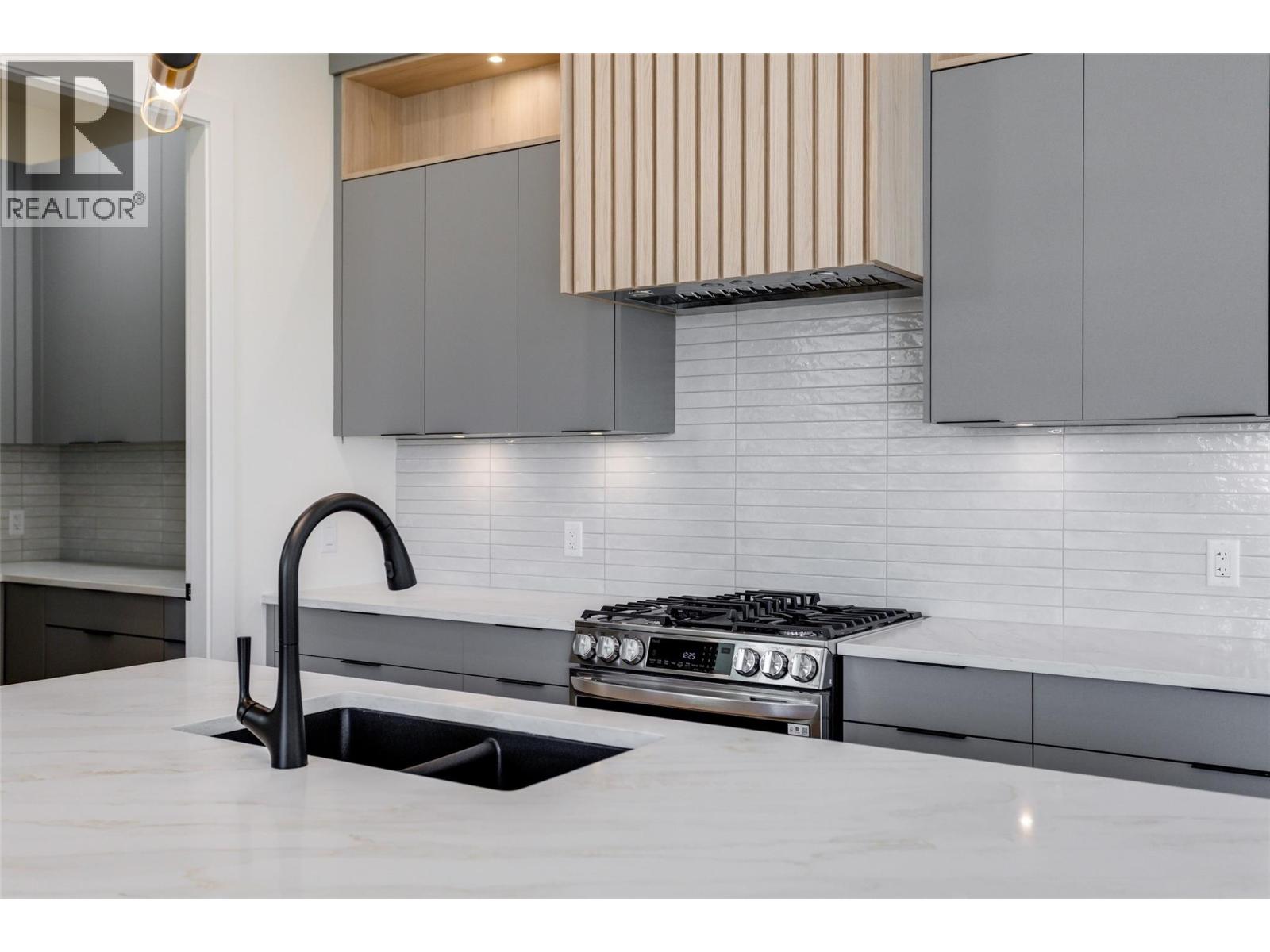 970 Lawson Avenue Unit# 4 Kelowna Photo 13 970 Lawson Avenue Unit# 4 Kelowna Photo 13