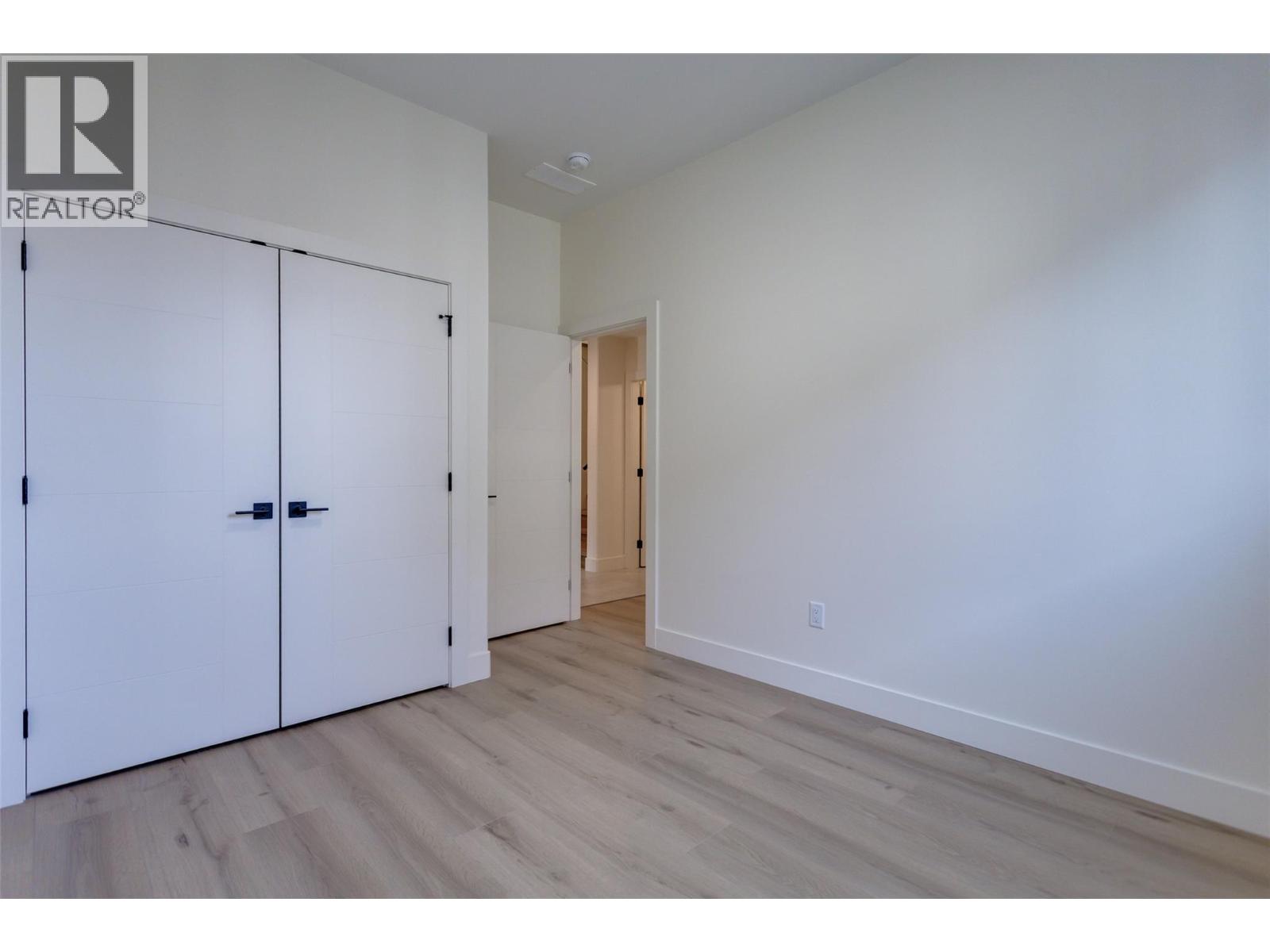 970 Lawson Avenue Unit# 4 Kelowna Photo 6 970 Lawson Avenue Unit# 4 Kelowna Photo 6