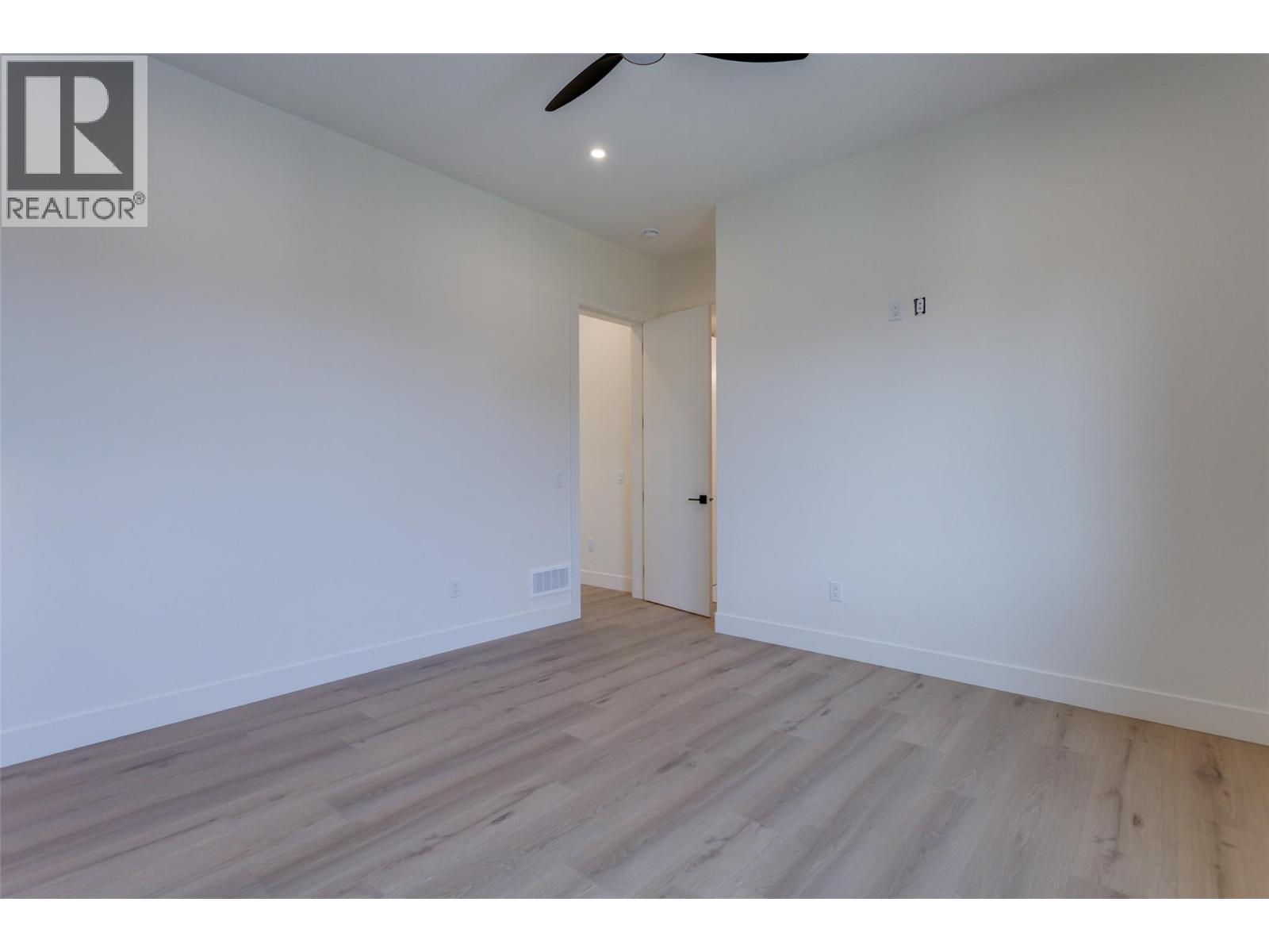 970 Lawson Avenue Unit# 4 Kelowna Photo 27 970 Lawson Avenue Unit# 4 Kelowna Photo 27