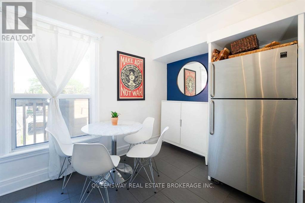 Upper - 17 Fairholt Road S, Hamilton, Ontario  L8M 2T2 - Photo 2 - X12820204