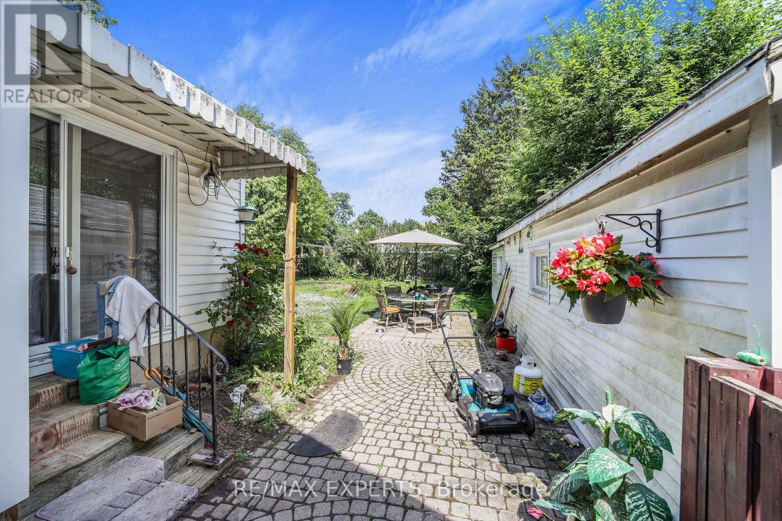 6198 Delaware Street, Niagara Falls, Ontario  L2G 2E8 - Photo 35 - X12820206