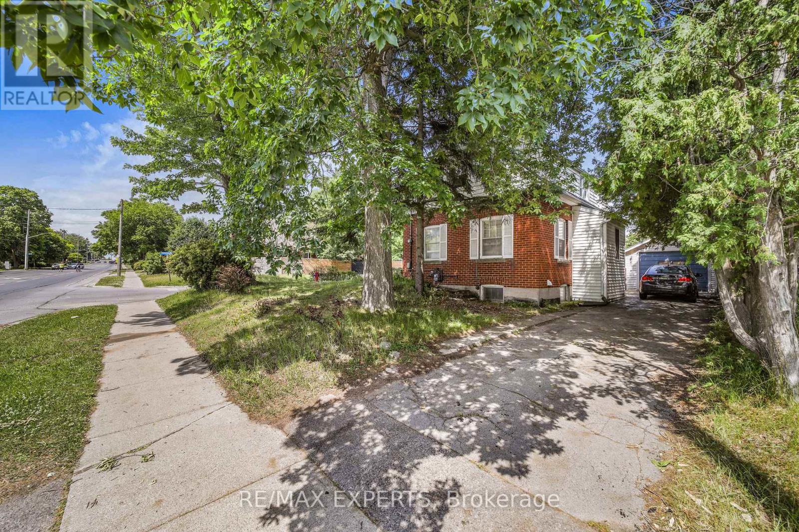 6198 Delaware Street, Niagara Falls, Ontario  L2G 2E8 - Photo 4 - X12820206