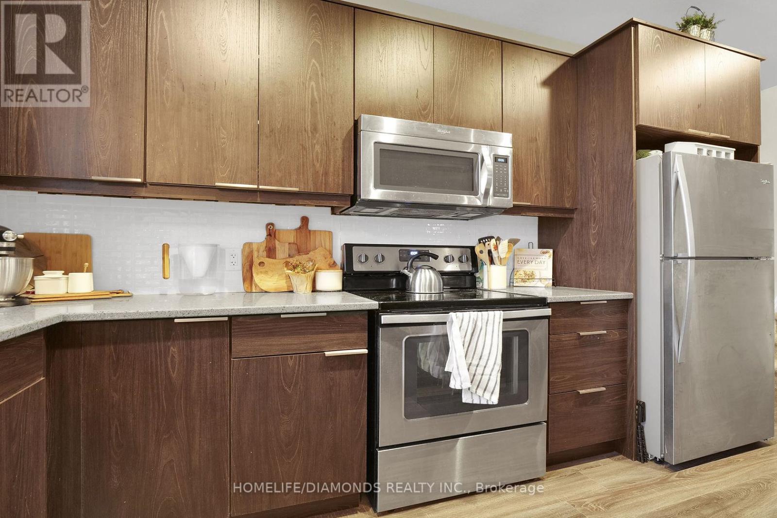 985 West Village Square, London North, Ontario  N6H 5J9 - Photo 10 - X12820232