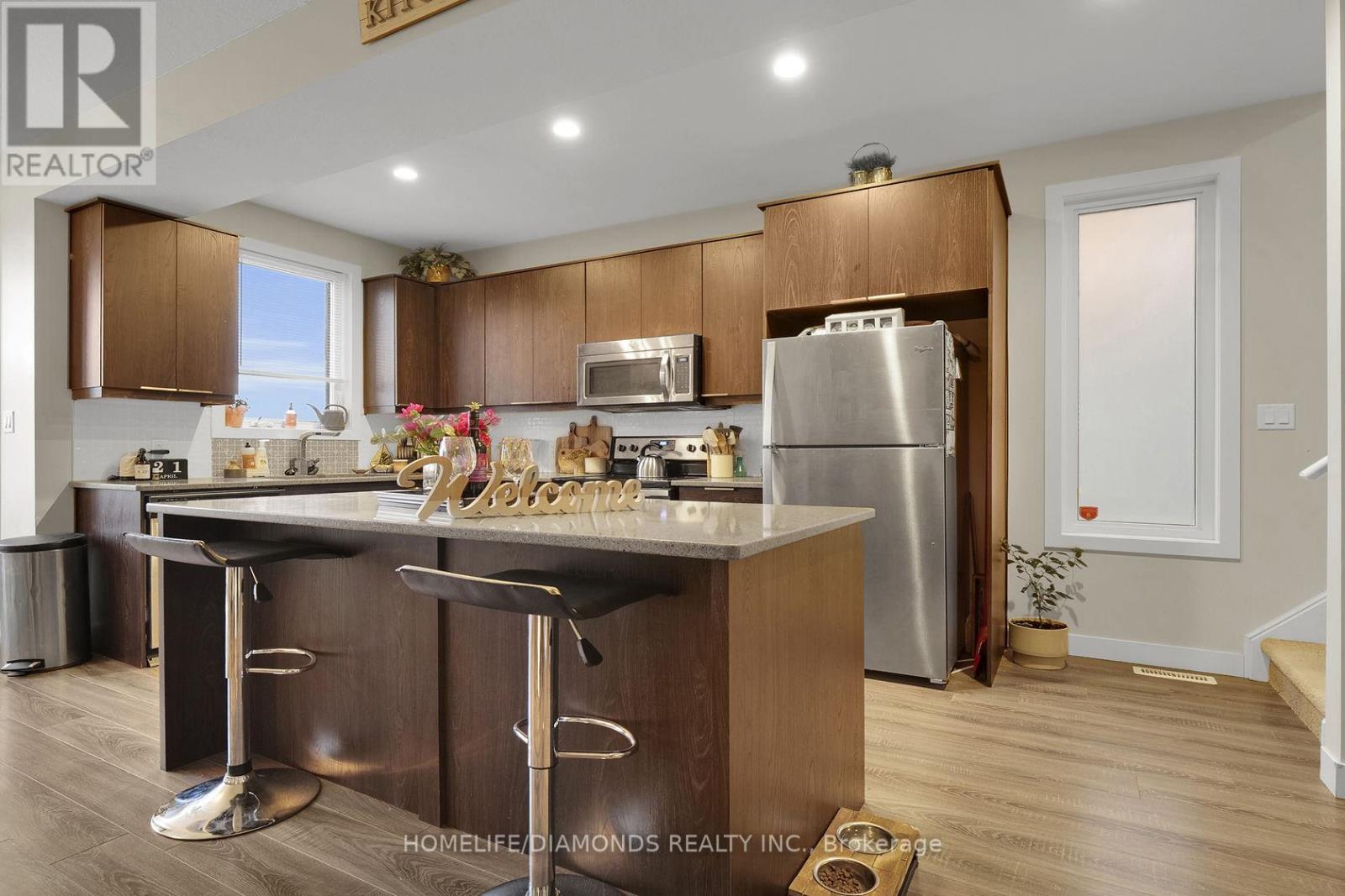 985 West Village Square, London North, Ontario  N6H 5J9 - Photo 7 - X12820232