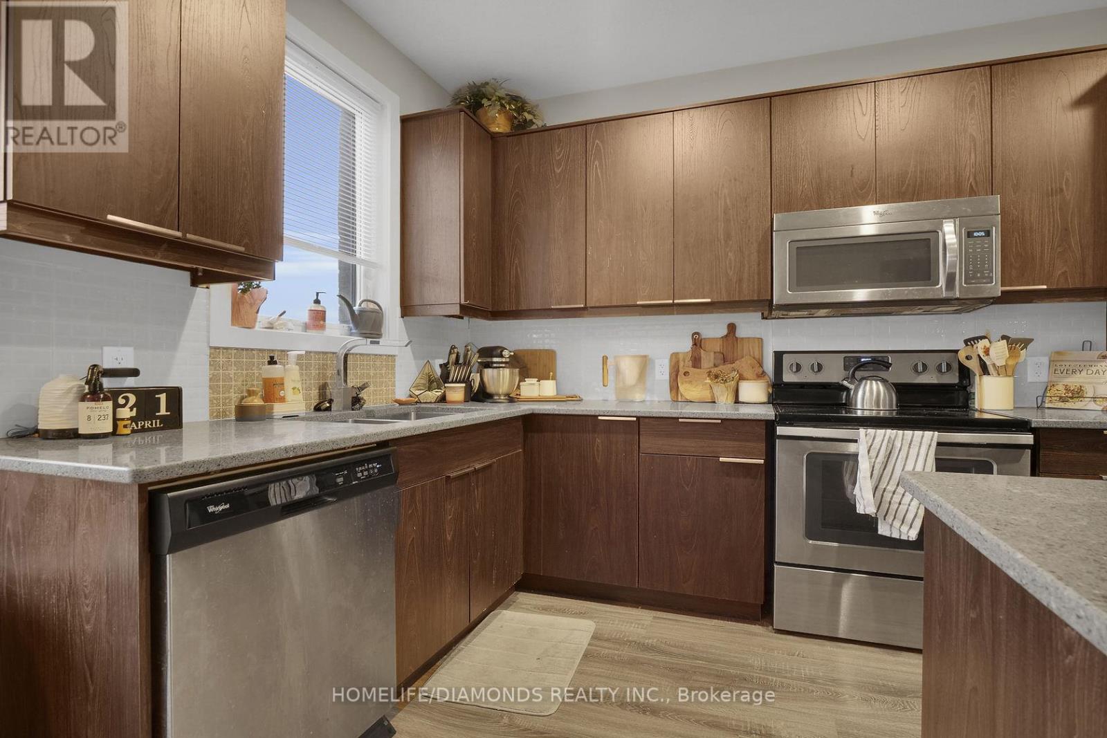 985 West Village Square, London North, Ontario  N6H 5J9 - Photo 8 - X12820232