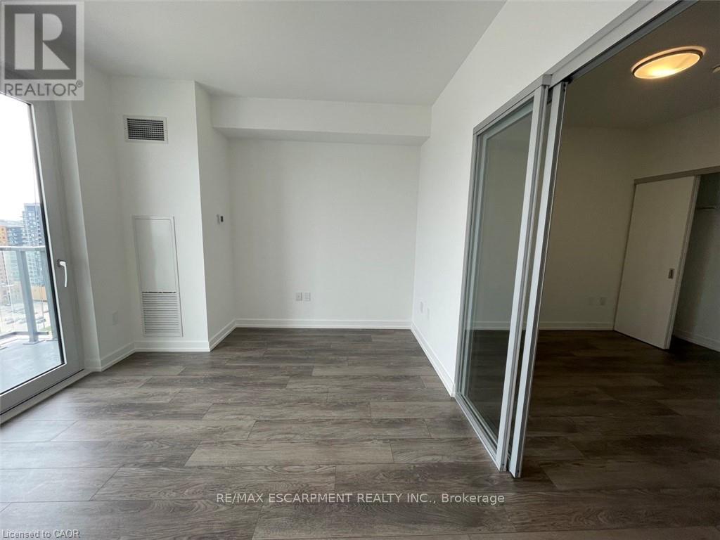 1805 - 15 Wellington Street, Kitchener, Ontario  N2G 0E4 - Photo 9 - X12820246