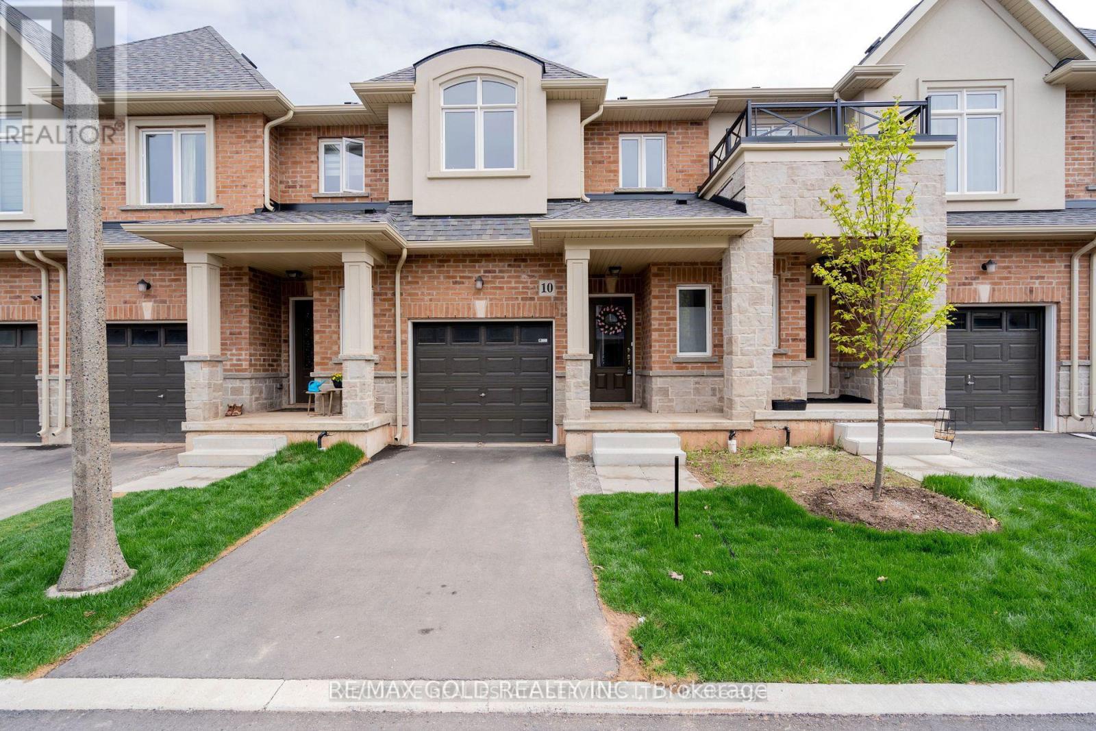 10 Mockingbird Lane, Hamilton, Ontario  L8E 0K7 - Photo 1 - X12820256