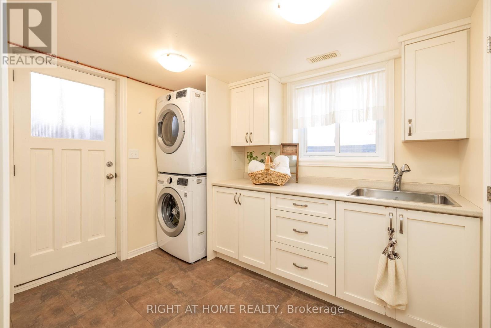 31 Thorncliffe Drive, Belleville, Ontario  K8P 4L3 - Photo 18 - X12820266