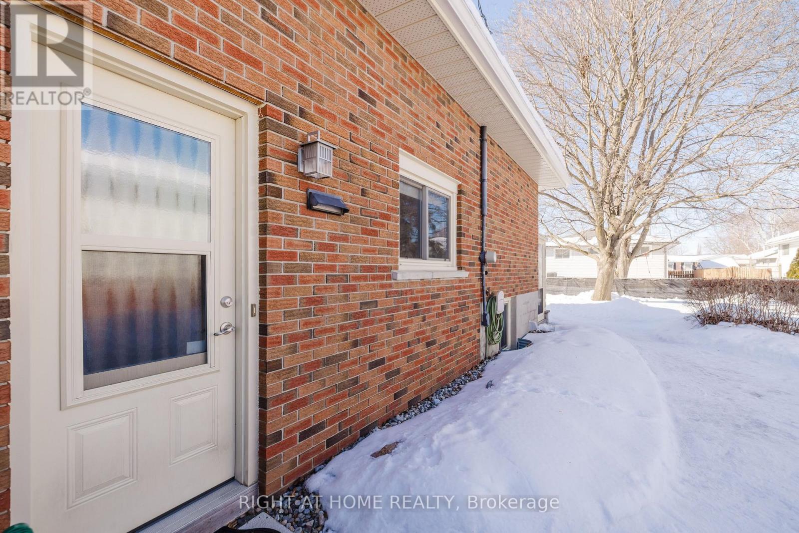 31 Thorncliffe Drive, Belleville, Ontario  K8P 4L3 - Photo 22 - X12820266