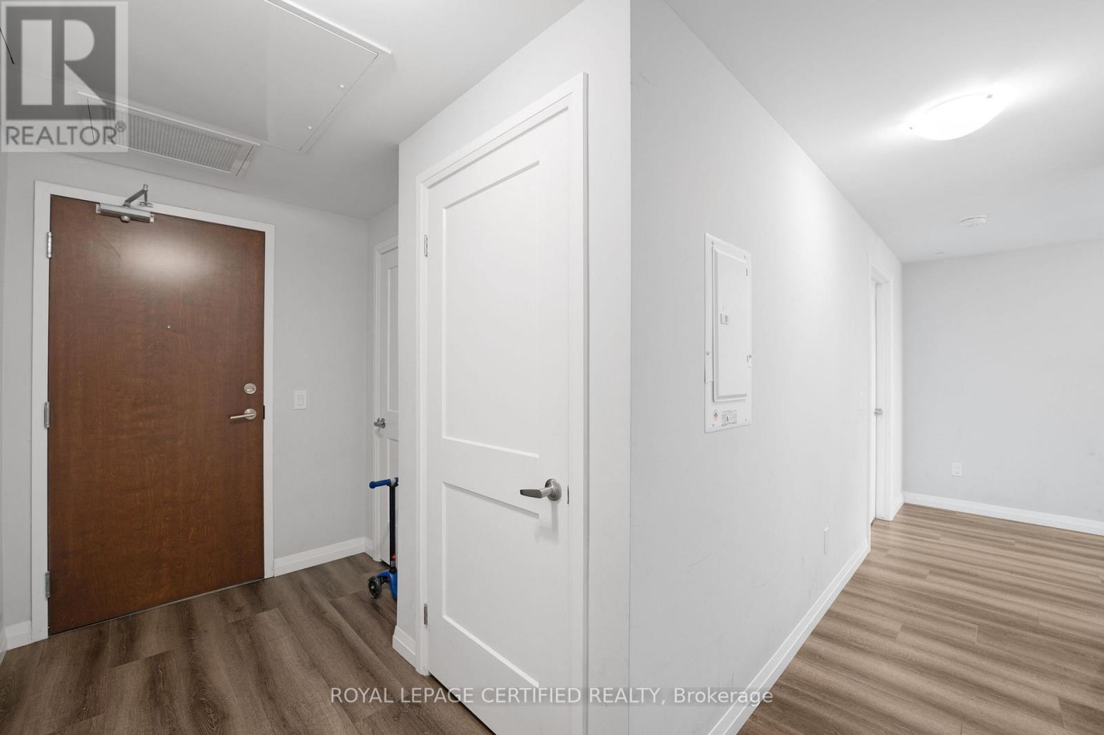 1502 - 108 Garment Street, Kitchener, Ontario  N2G 0E2 - Photo 3 - X12820284