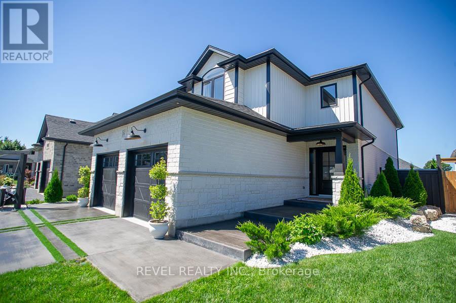 26 Gibbons Street, Norfolk, Ontario  N0E 1Y0 - Photo 2 - X12820318