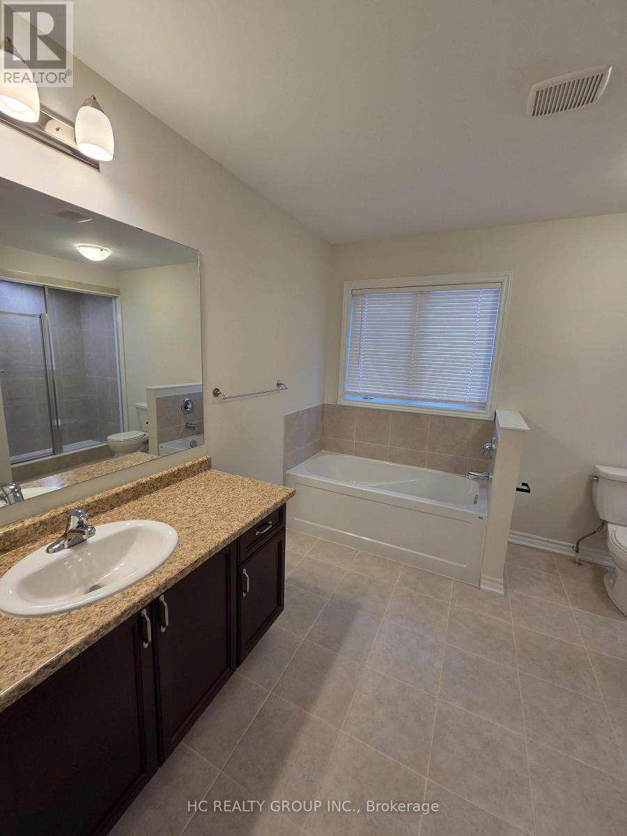 355 Mceachern Lane, Gravenhurst, Ontario  P1P 0H8 - Photo 11 - X12820346