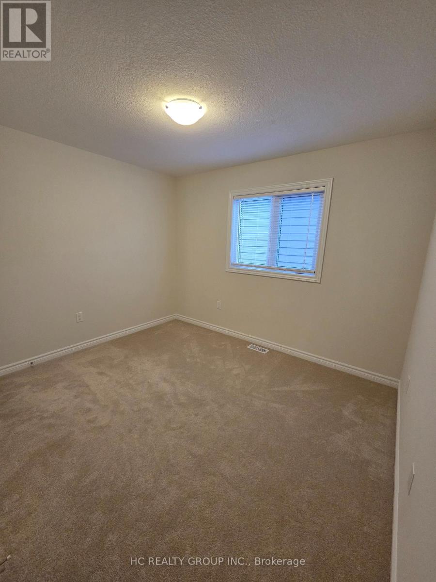 355 Mceachern Lane, Gravenhurst, Ontario  P1P 0H8 - Photo 15 - X12820346