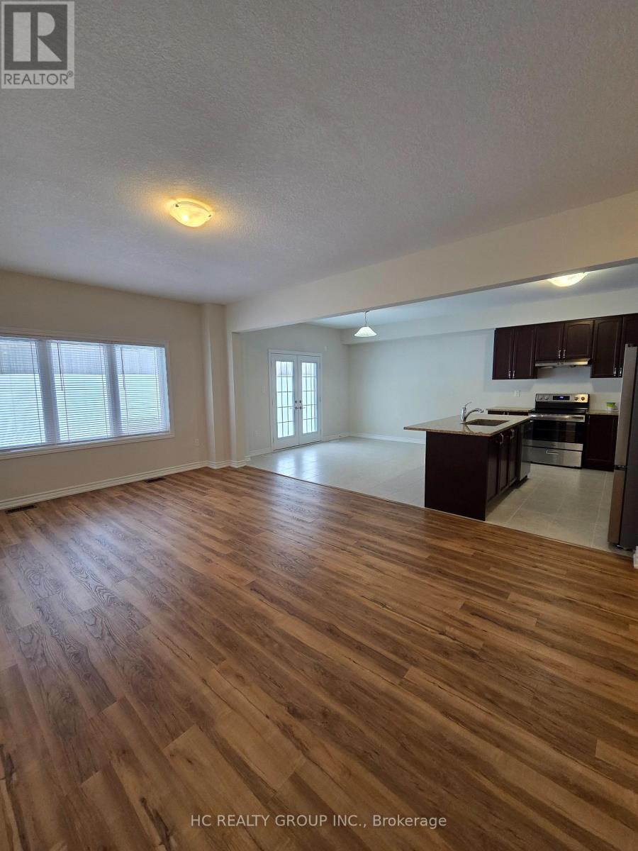 355 Mceachern Lane, Gravenhurst, Ontario  P1P 0H8 - Photo 5 - X12820346