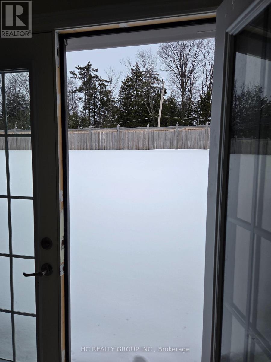 355 Mceachern Lane, Gravenhurst, Ontario  P1P 0H8 - Photo 8 - X12820346