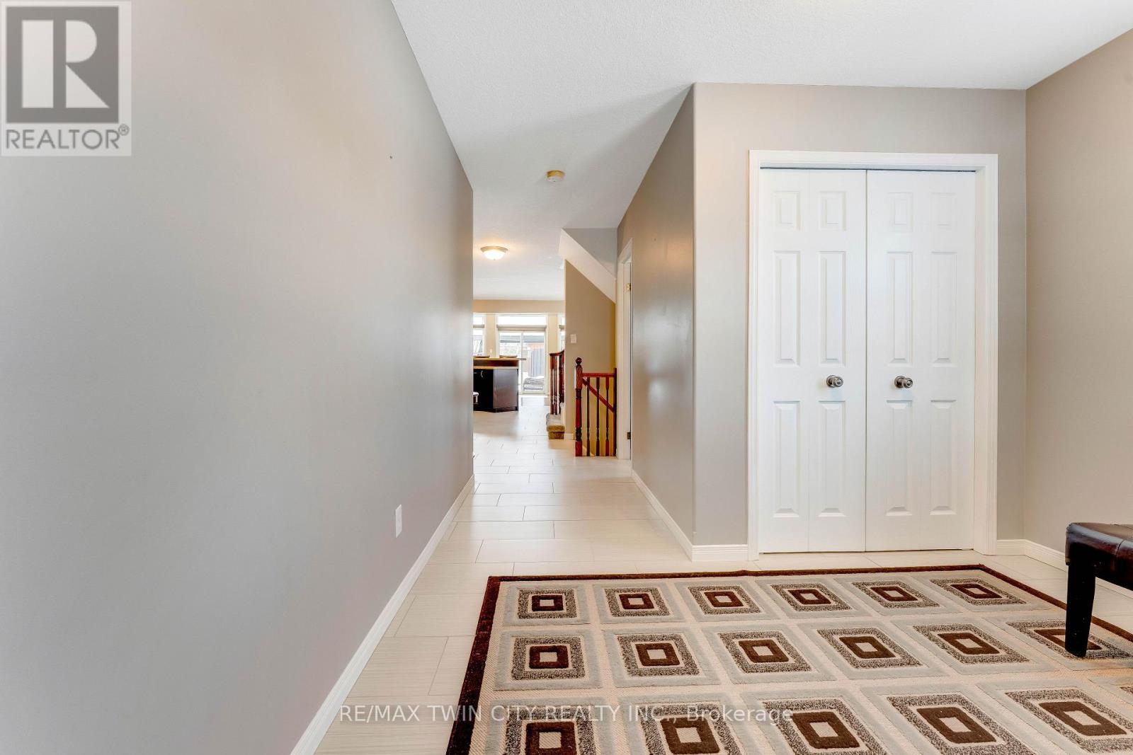 505 Snowdrop Court, Kitchener, Ontario  N2E 4G4 - Photo 12 - X12820352