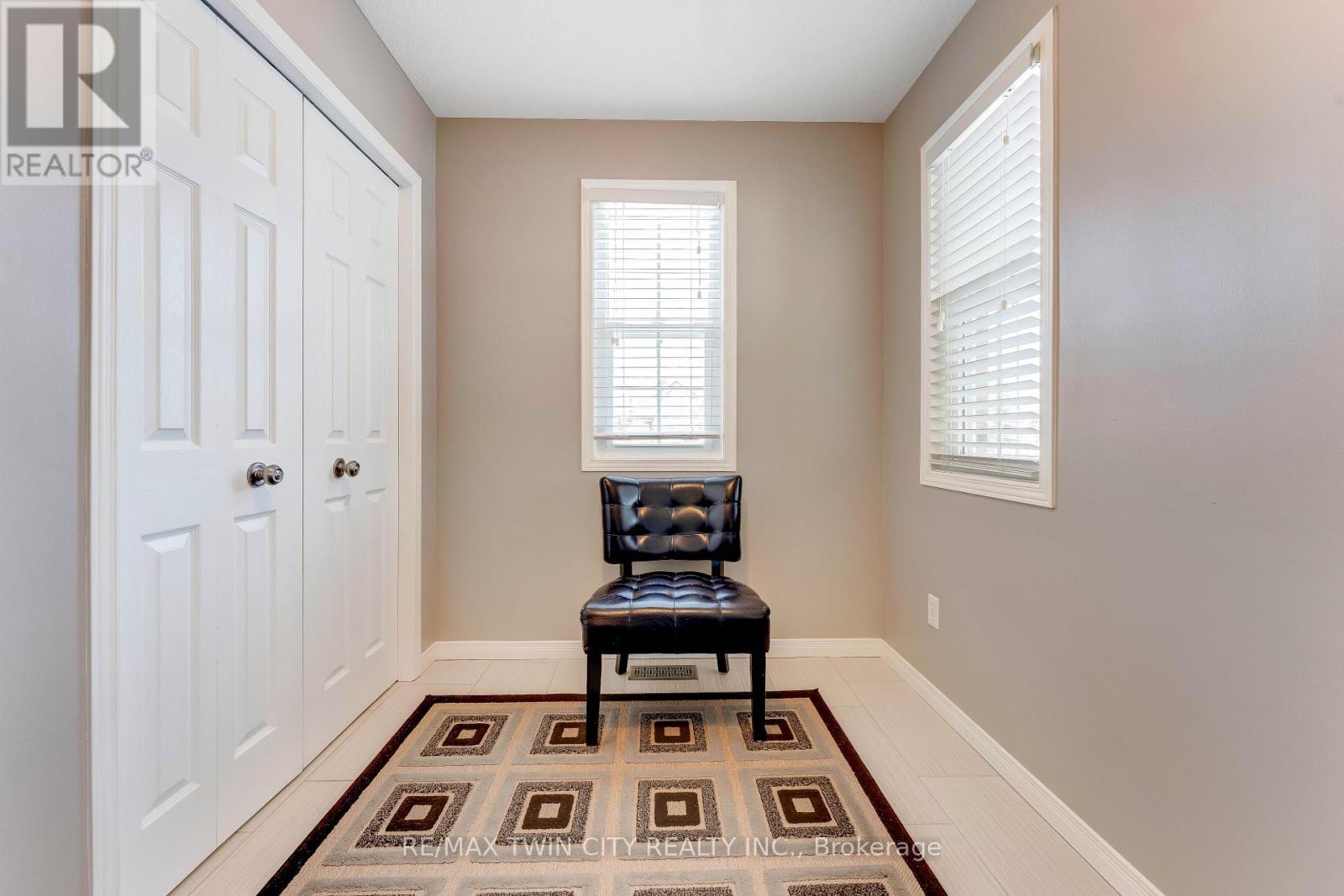 505 Snowdrop Court, Kitchener, Ontario  N2E 4G4 - Photo 13 - X12820352