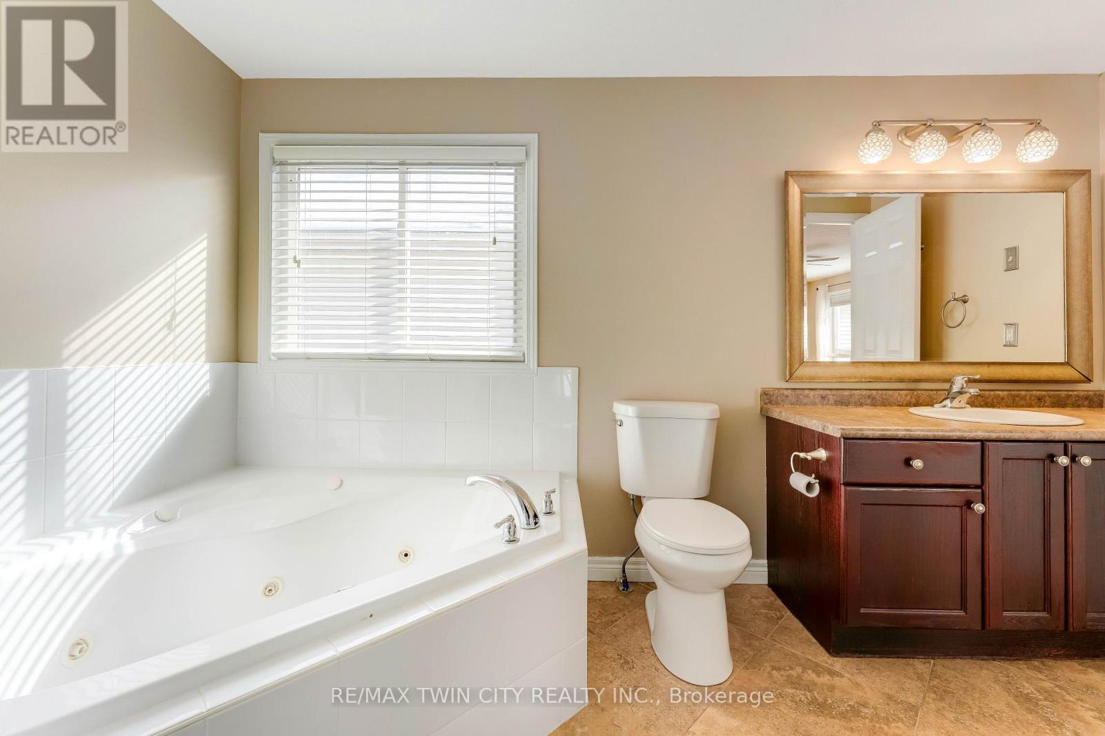 505 Snowdrop Court, Kitchener, Ontario  N2E 4G4 - Photo 24 - X12820352