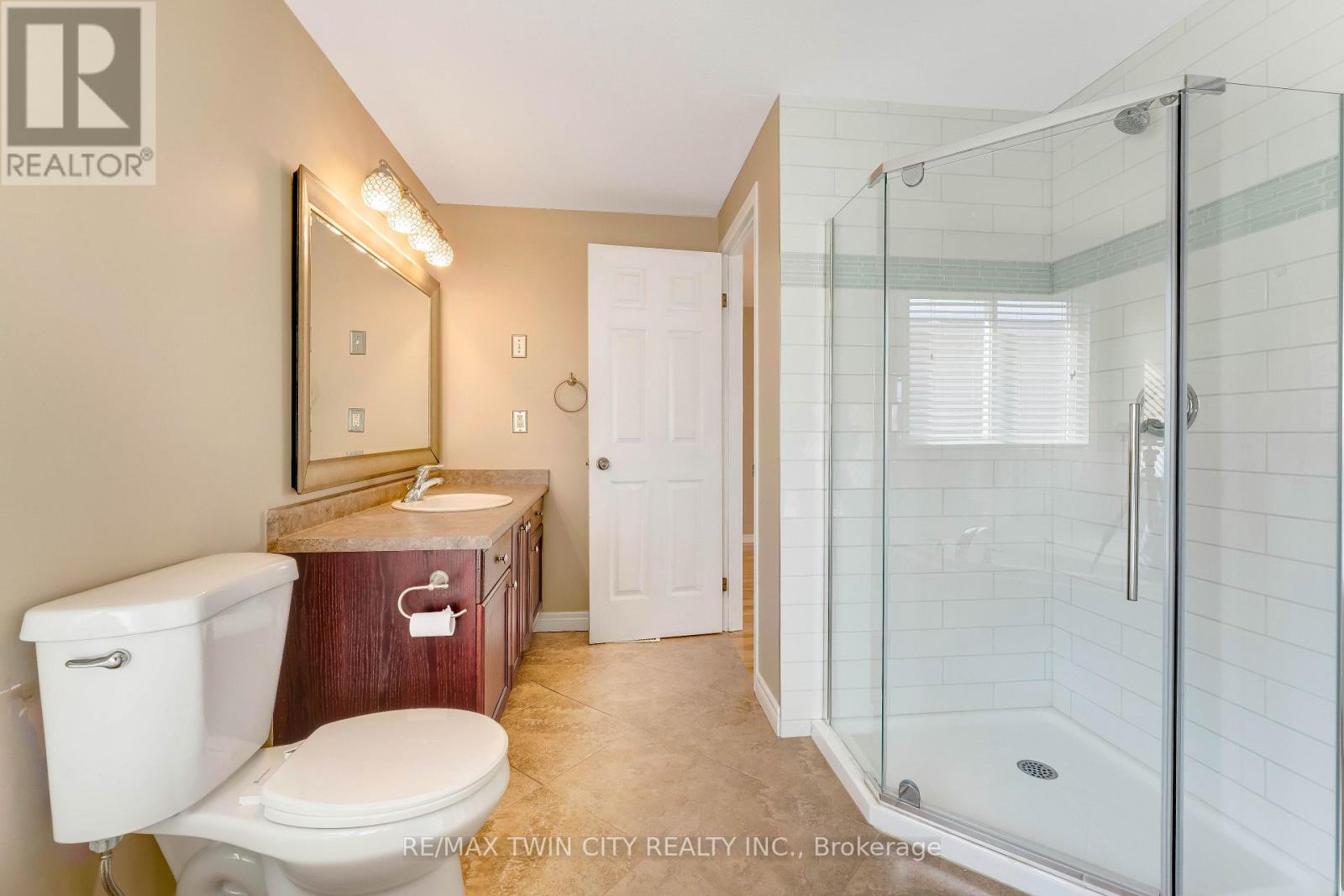 505 Snowdrop Court, Kitchener, Ontario  N2E 4G4 - Photo 25 - X12820352