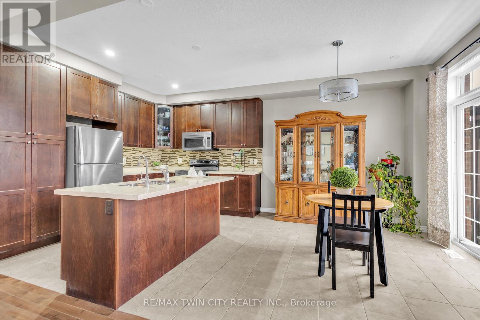 75 Stillwater Street Drive, Kitchener, Ontario  N2A 4M4 - Photo 10 - X12820406