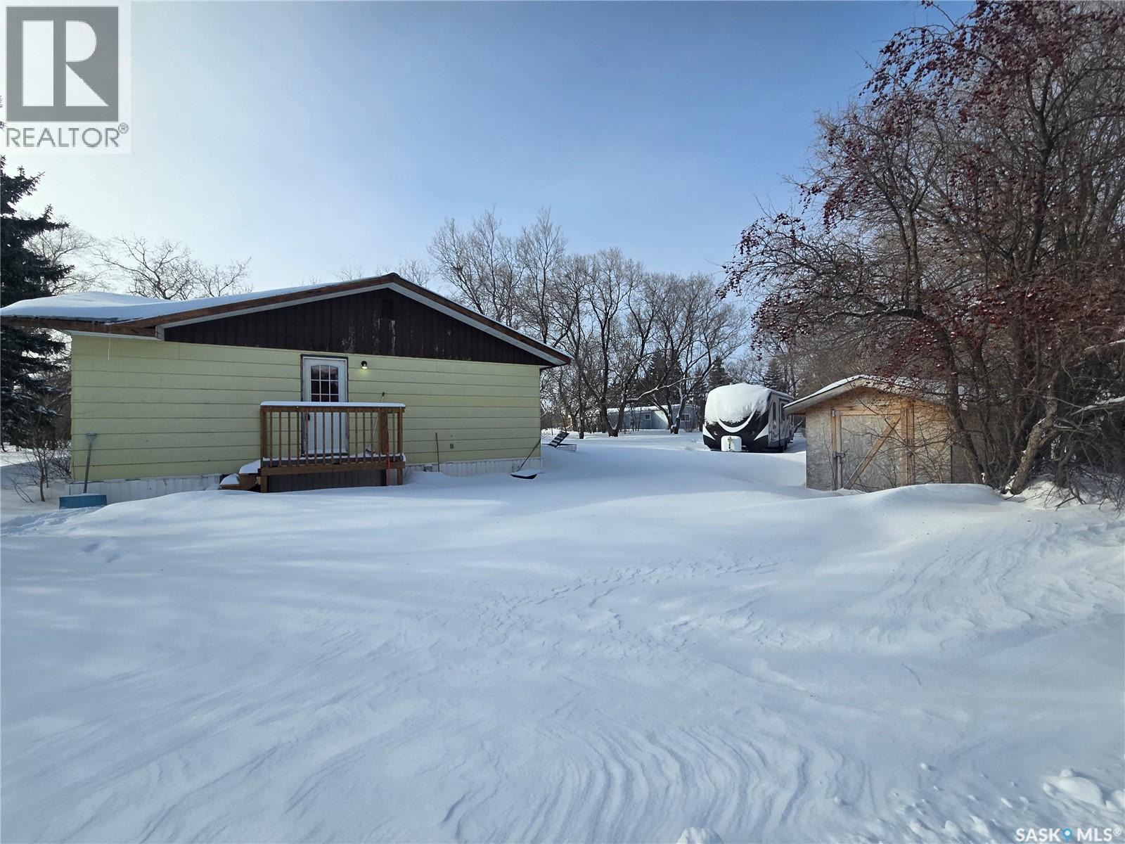 35 James Street, Kisbey, Saskatchewan  S0C 1L0 - Photo 4 - SK029153