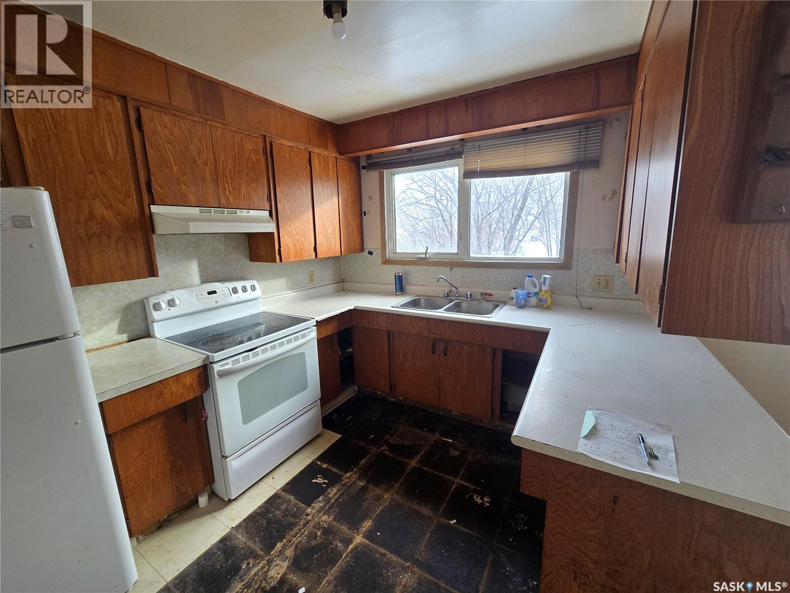 35 James Street, Kisbey, Saskatchewan  S0C 1L0 - Photo 6 - SK029153