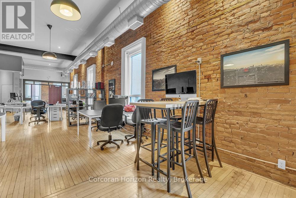 300 - 41 King William Street, Hamilton, Ontario  L8R 1A2 - Photo 22 - X12820428