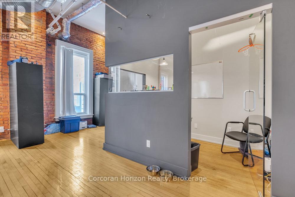 300 - 41 King William Street, Hamilton, Ontario  L8R 1A2 - Photo 24 - X12820428