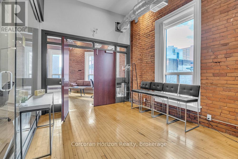 300 - 41 King William Street, Hamilton, Ontario  L8R 1A2 - Photo 7 - X12820428
