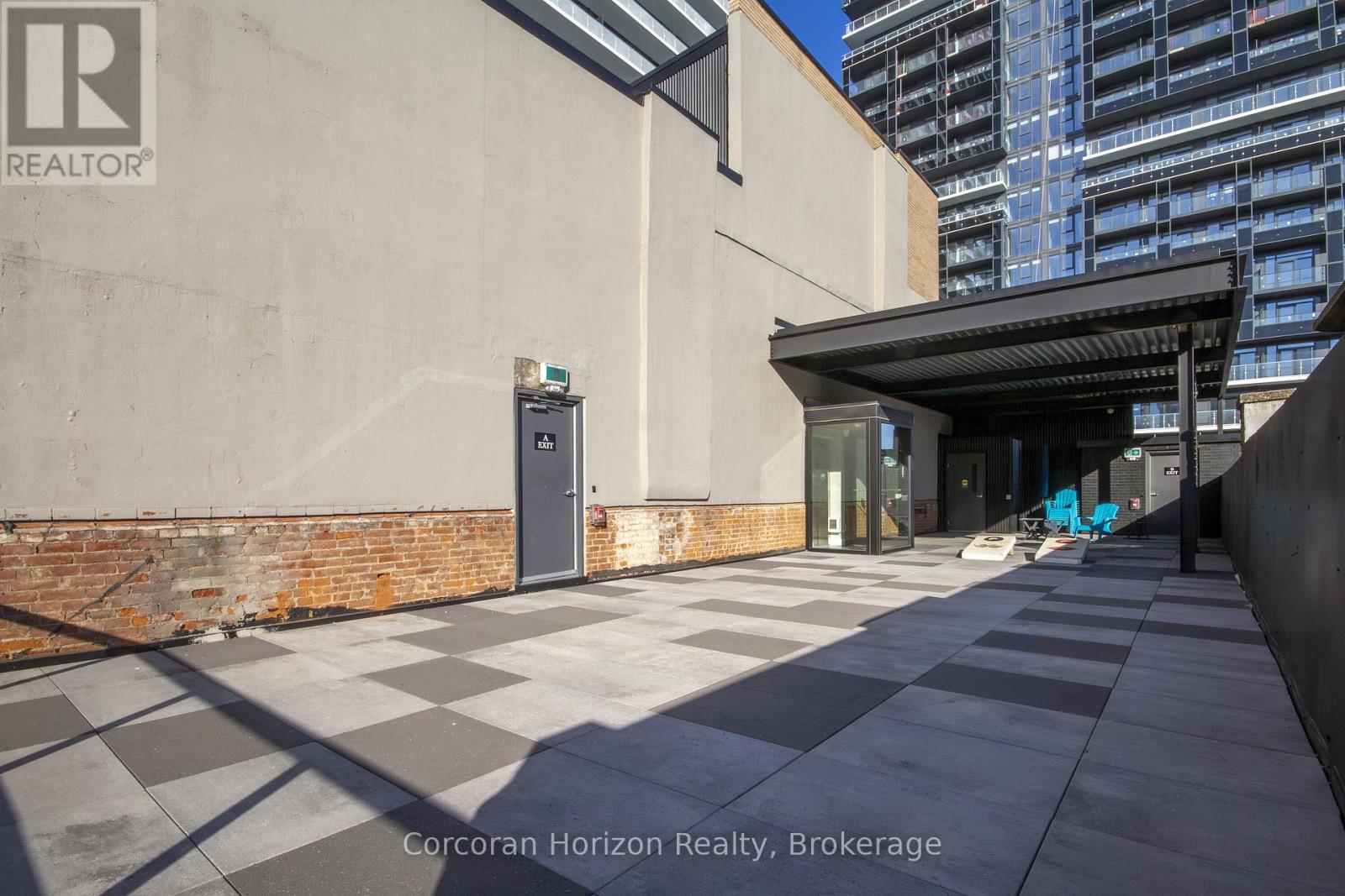 400 - 59 King Street E, Hamilton, Ontario  L8N 1A5 - Photo 13 - X12820494