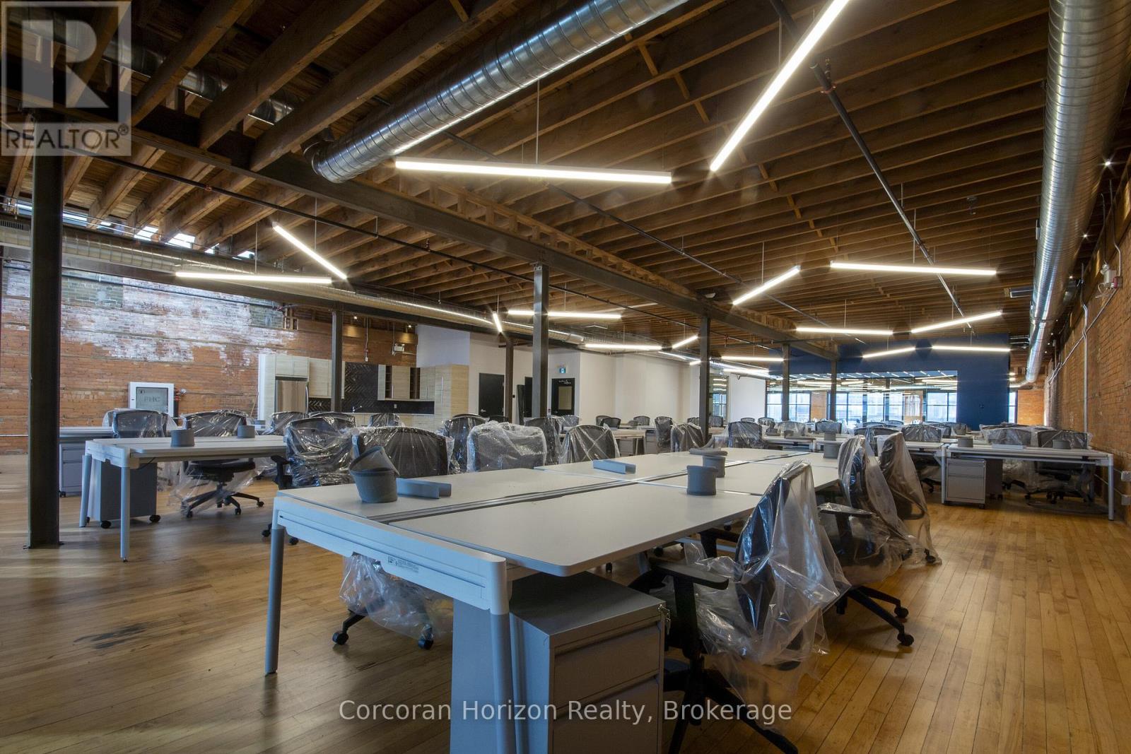 400 - 59 King Street E, Hamilton, Ontario  L8N 1A5 - Photo 8 - X12820494