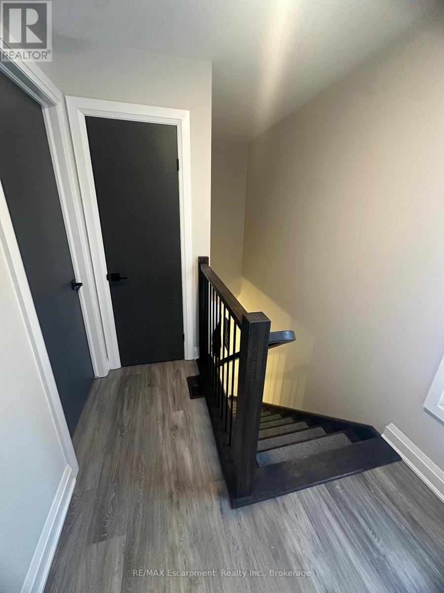 60 Park Avenue, St. Catharines, Ontario  L2P 1R2 - Photo 10 - X12820512