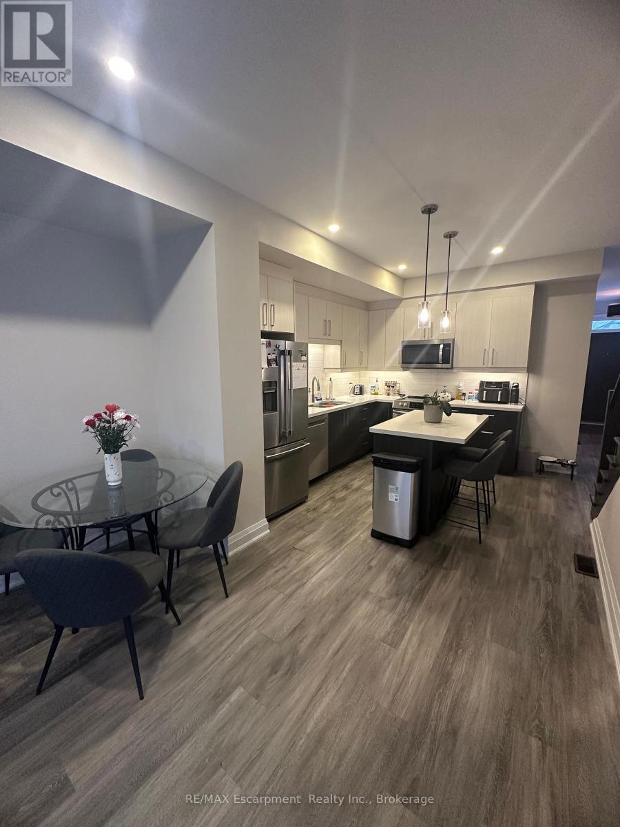 60 Park Avenue, St. Catharines, Ontario  L2P 1R2 - Photo 7 - X12820512