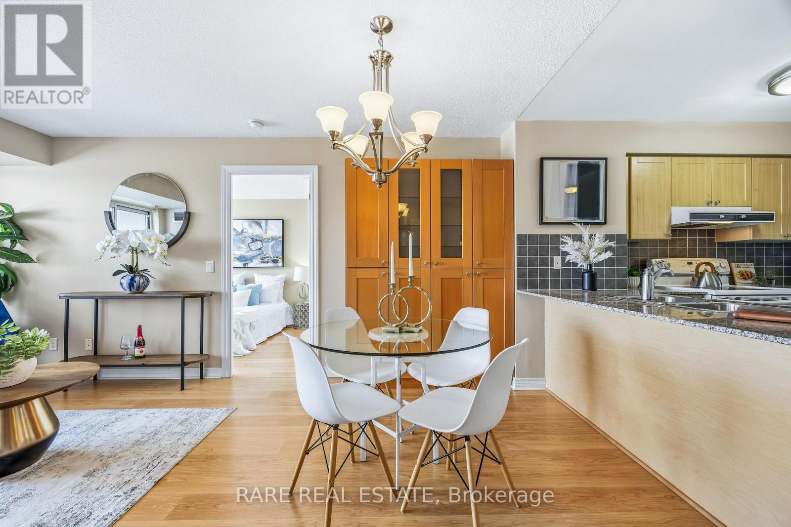 506 - 15 North Park Road, Vaughan, Ontario  L4J 0C9 - Photo 4 - N12816708