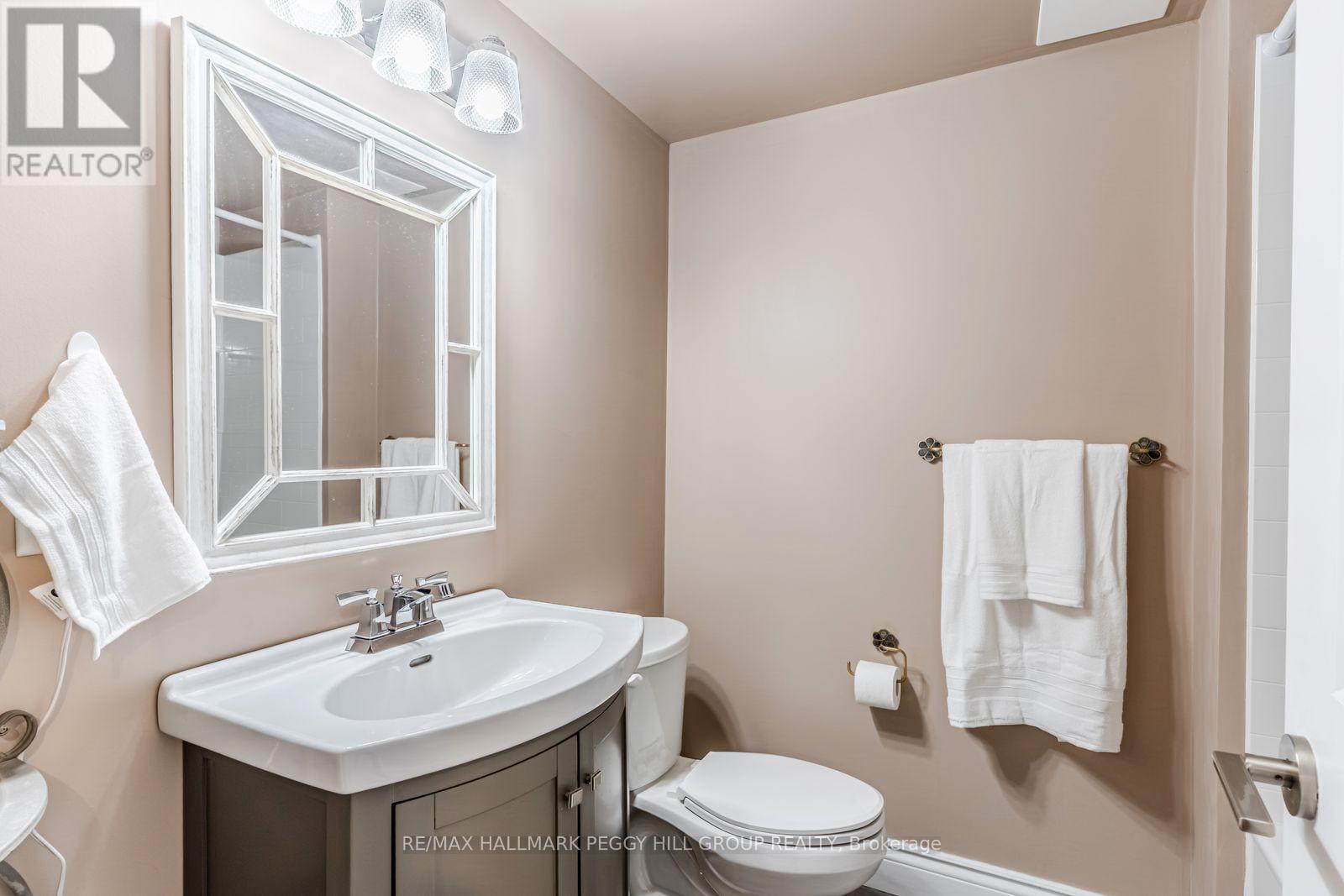 15 Assunta Garden, New Tecumseth, Ontario  L9R 0V2 - Photo 13 - N12818466