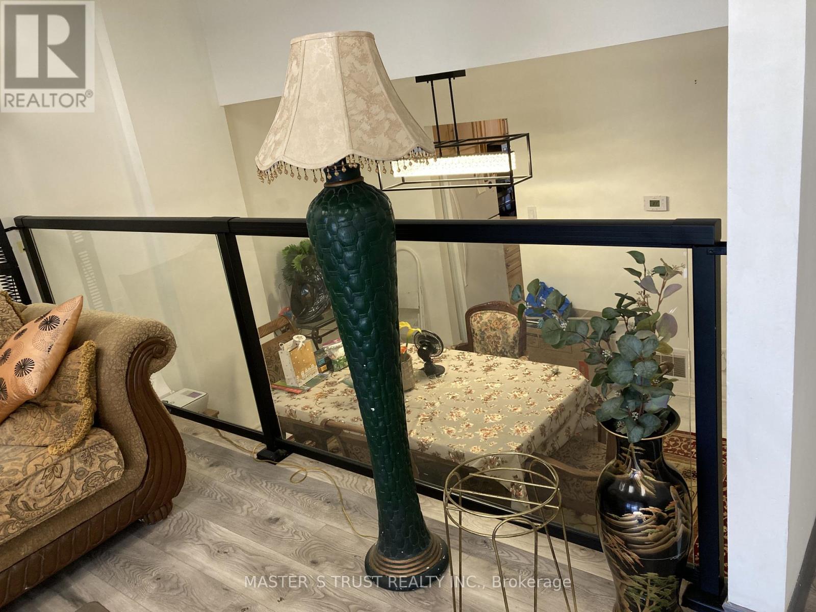 #6 - 374 Driftwood Avenue, Toronto, Ontario  M3N 2P5 - Photo 3 - W12819986