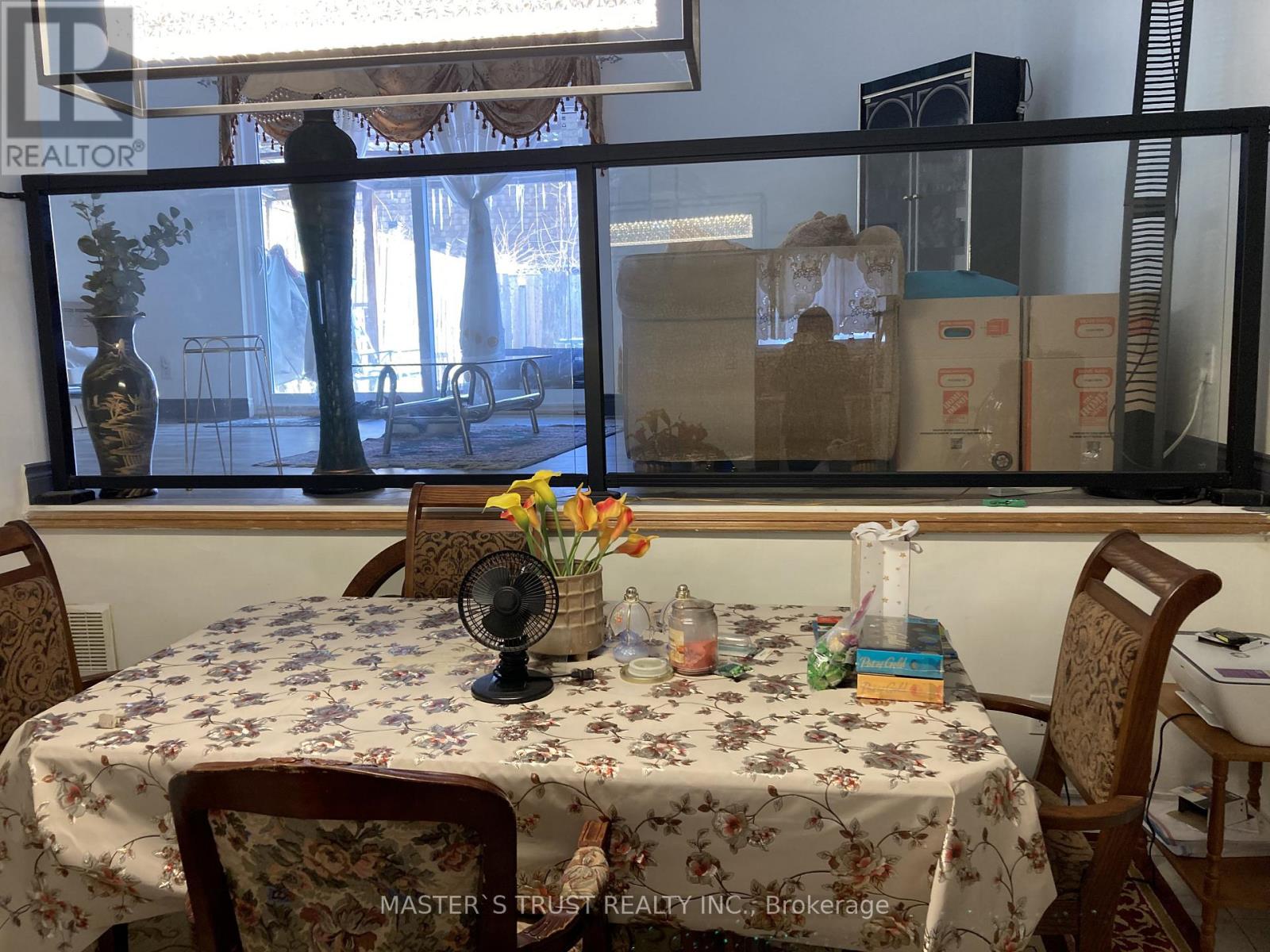 #6 - 374 Driftwood Avenue, Toronto, Ontario  M3N 2P5 - Photo 5 - W12819986