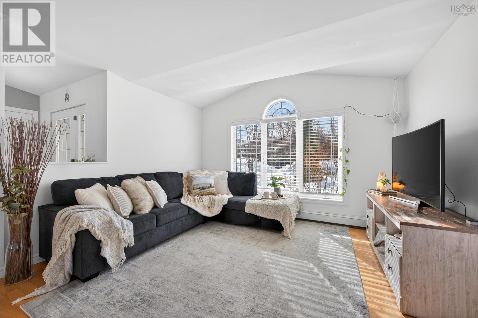 53 Erinmore Drive, Sydney, Nova Scotia  B1M 1A7 - Photo 13 - 202603378