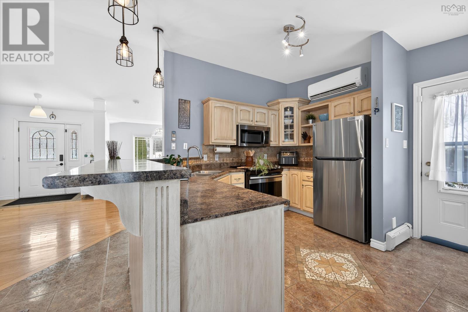 53 Erinmore Drive, Sydney, Nova Scotia  B1M 1A7 - Photo 19 - 202603378